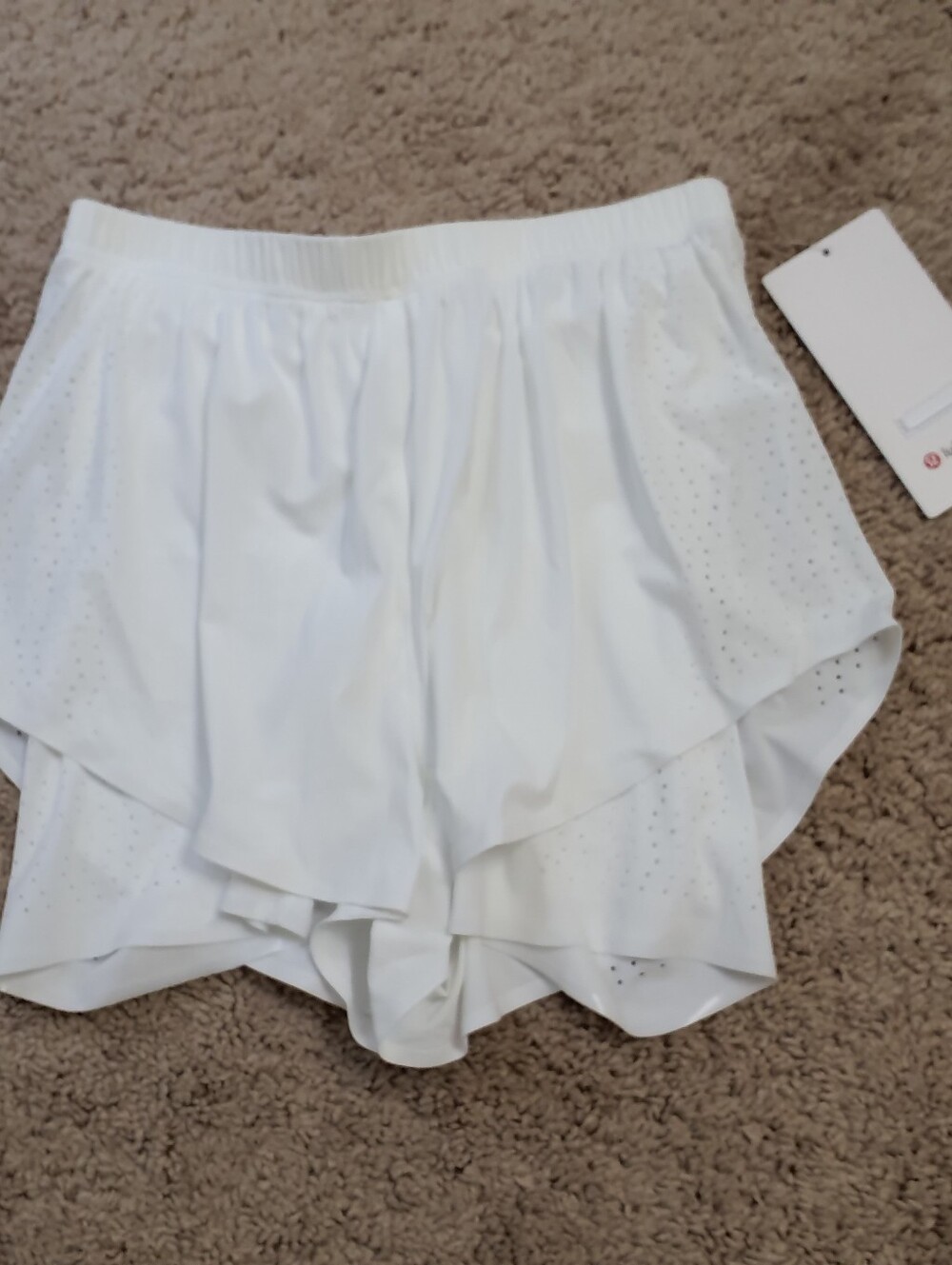 lululemon Sleek Perforated 2-in-1 Run Short Women’s White XS Quick Dry